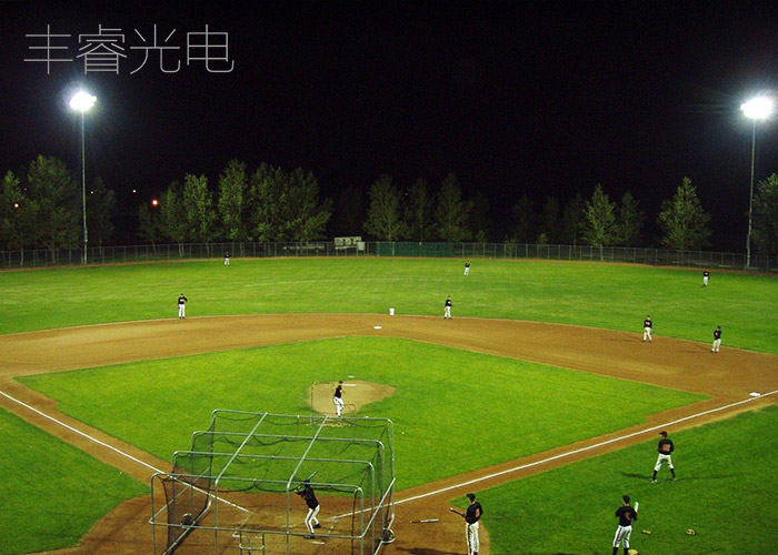 pole-lights-for-softball-field